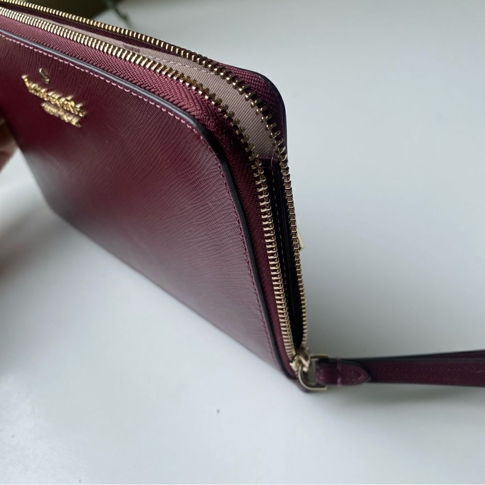 Kate Spade clutch wristlet wallet - Picture 5 of 9